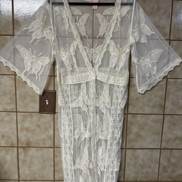 Black Butterfly Lace Cottagecore Peasant Duster Cover - Picture 7 of 7